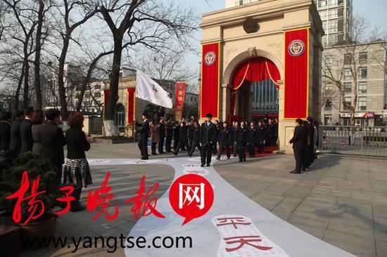 УI(lng)(do)ͰӭTMČW(xu)`СR·ƽ¡ĳ؟(z)